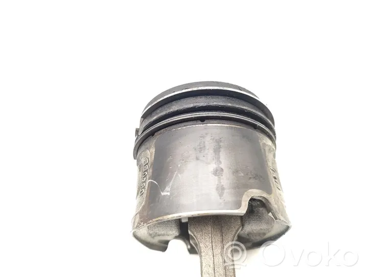 BMW 1 E82 E88 Piston with connecting rod N47D20C