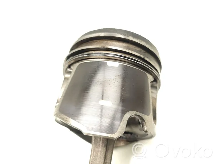 Hyundai Coupe Piston avec bielle 