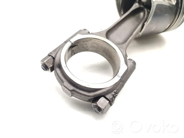 Hyundai Coupe Piston avec bielle 