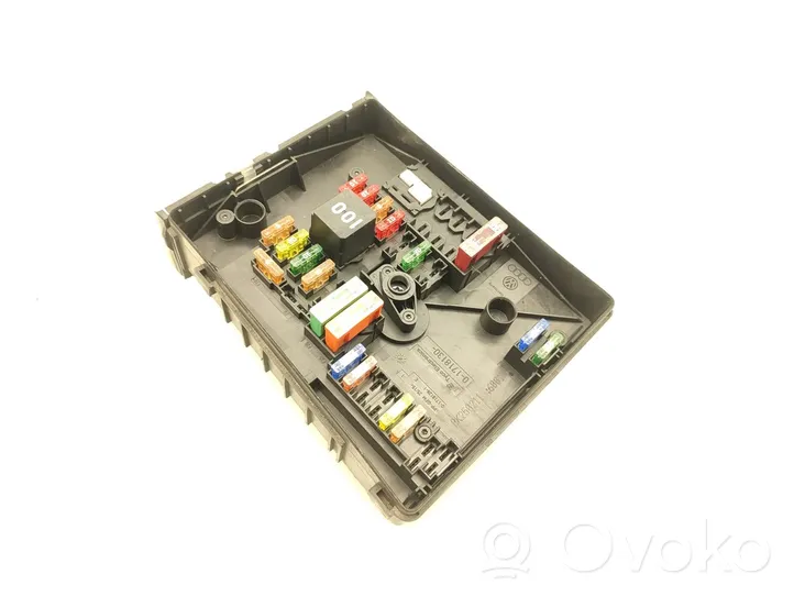 Volkswagen Caddy Fuse module 1K0937804L