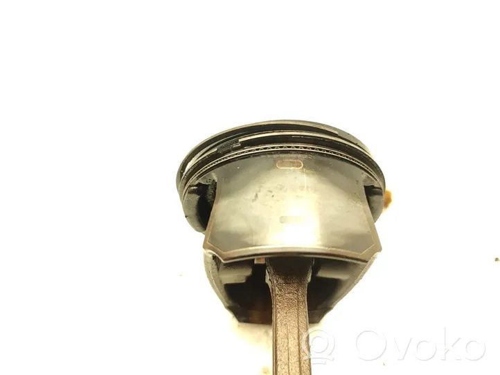 Opel Zafira B Piston avec bielle Z16XE1