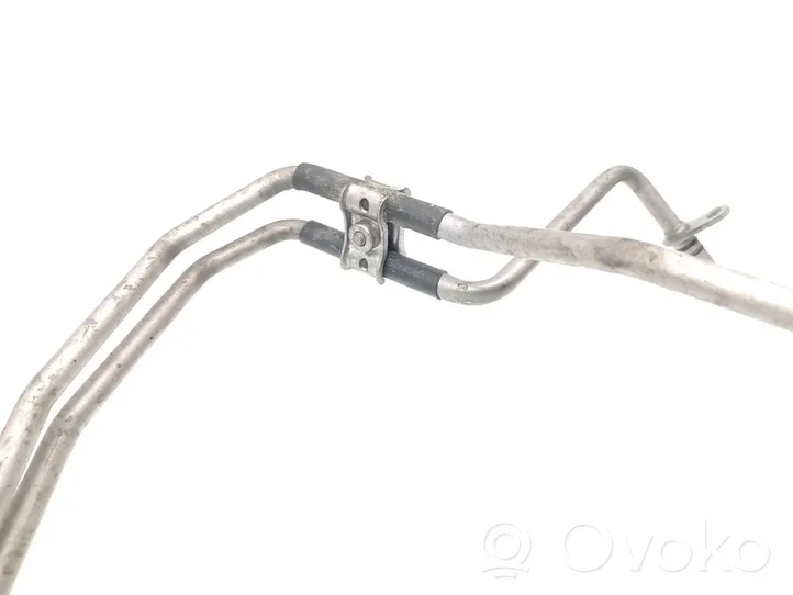 Mercedes-Benz E AMG W212 Tubo flessibile del radiatore dell’olio del cambio A6511805430