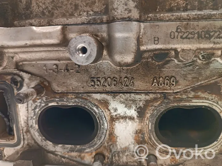 Opel Zafira B Culasse moteur 55206424