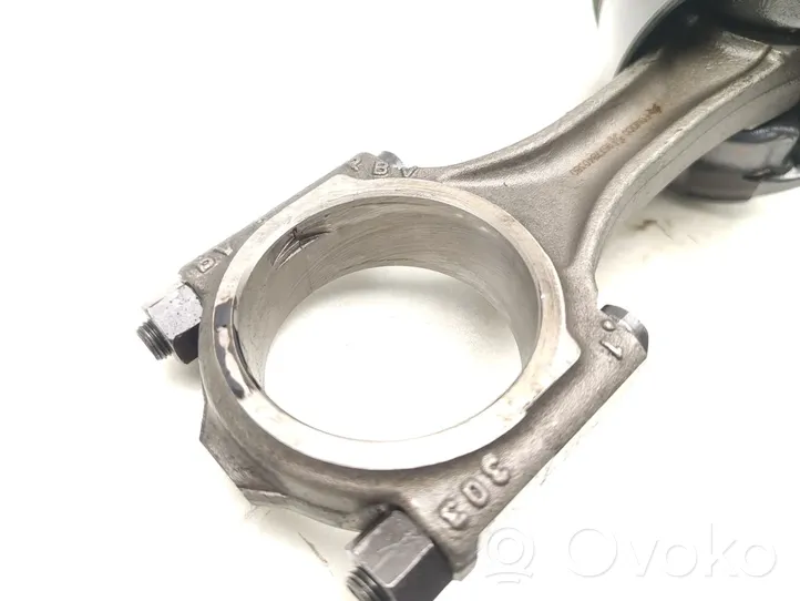 Ford Kuga I Piston avec bielle 9677840380