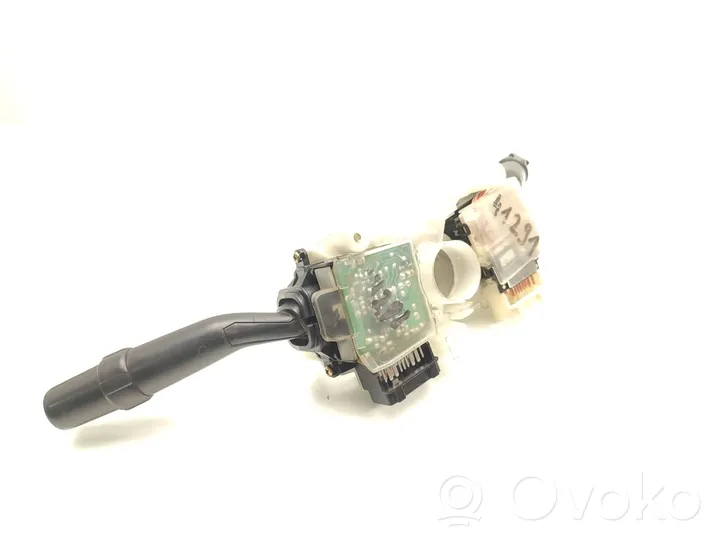 Toyota Camry Leva/interruttore dell’indicatore di direzione e tergicristallo 84310-33810