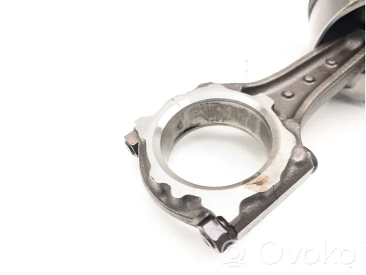 Opel Astra J Piston with connecting rod A17DTJ