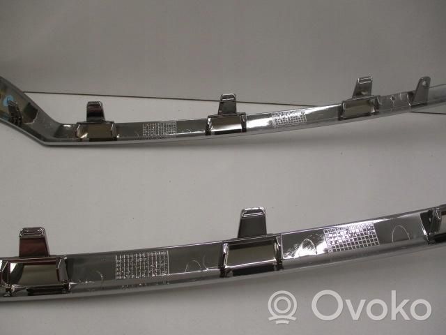 Citroen C4 II Maskownica / Grill / Atrapa górna chłodnicy 9815201880 9815202180