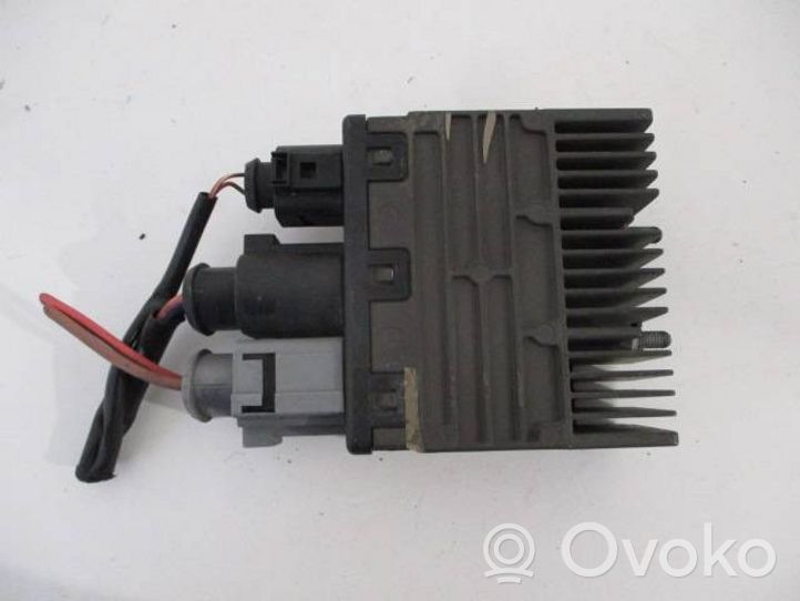 Audi RS4 Relais de ventilateur de liquide de refroidissement 8E0959501AA