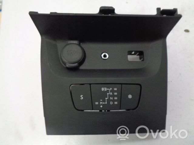 Citroen C3 Center console 