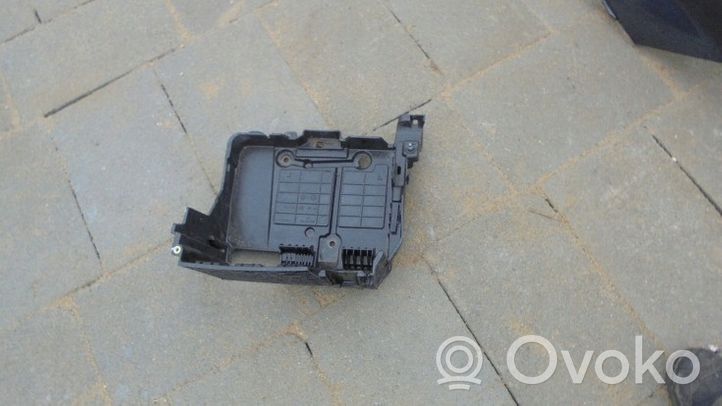 Renault Scenic II -  Grand scenic II Vassoio batteria 8200467409