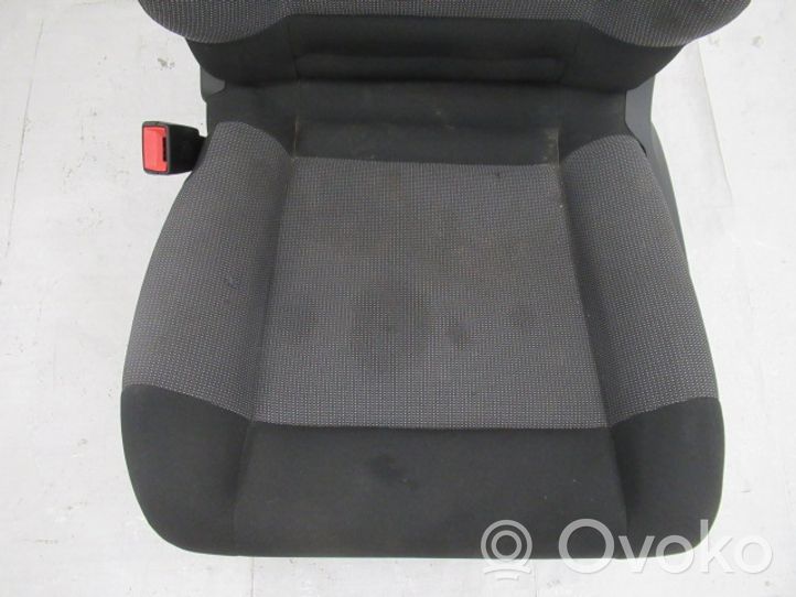 Citroen C4 Cactus Front passenger seat 