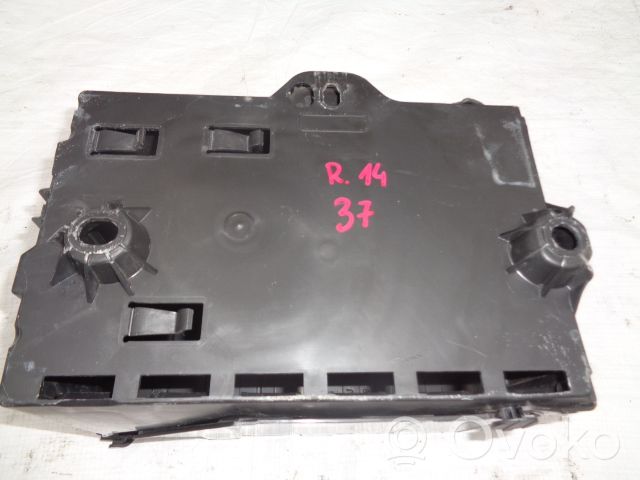 Peugeot RCZ Support boîte de batterie 9663615380