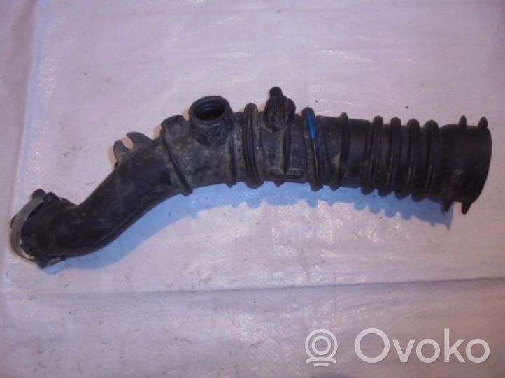 Renault Clio III Tube d'admission de tuyau de refroidisseur intermédiaire 8200519077