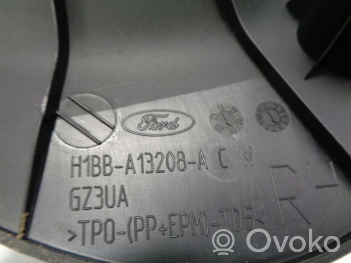 Ford Fiesta Altro elemento di rivestimento sottoporta/montante H1BBA13208A