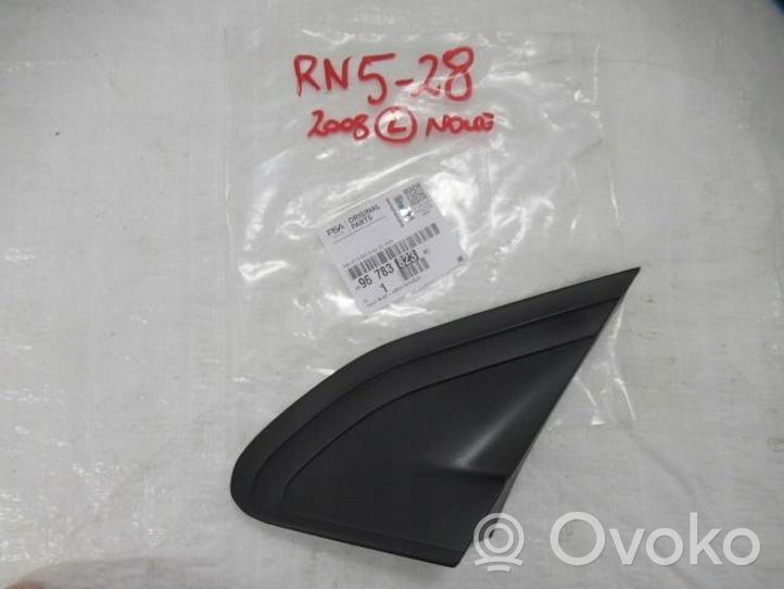 Peugeot 307 Garniture pour voûte de roue avant 9678382380