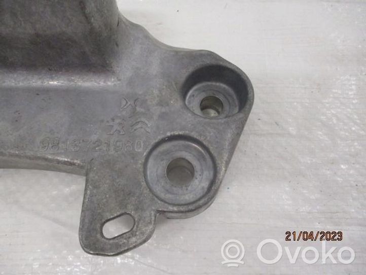 Peugeot 2008 II Supporto di montaggio scatola del cambio 9813721980 98 13 72 19 80