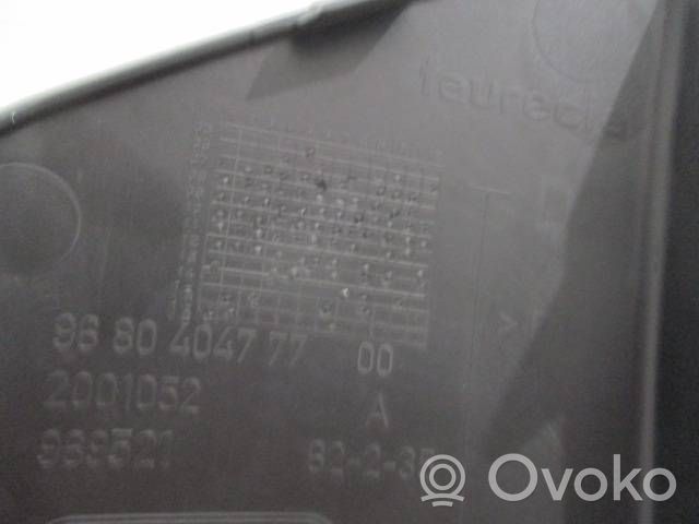 Citroen C4 I Picasso Kampinė priekinio bamperio dalis 9680404777