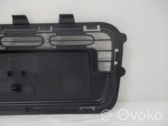 Citroen C4 III e-C4 Front bumper upper radiator grill 9801740677