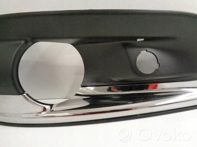 Citroen C4 II Grille antibrouillard avant 