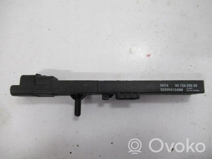 Peugeot 508 Antenna control unit 9672409080