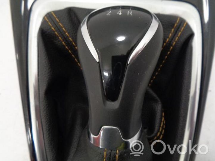 Opel Crossland X Revêtement pommeau de levier de vitesses cuir 