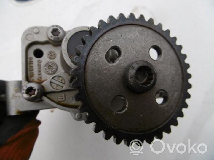 Skoda Octavia Mk3 (5E) Pompa olejowa 04E115109S