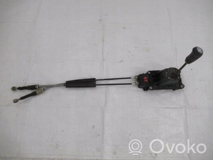 Renault Clio IV Gear selector/shifter in gearbox 