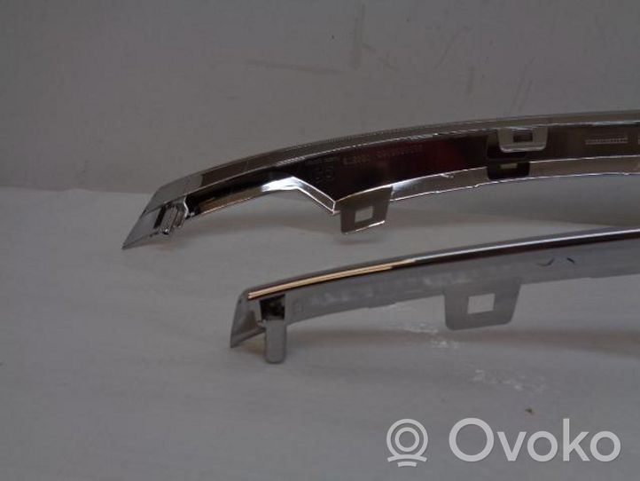 Citroen C4 III e-C4 Front bumper upper radiator grill 