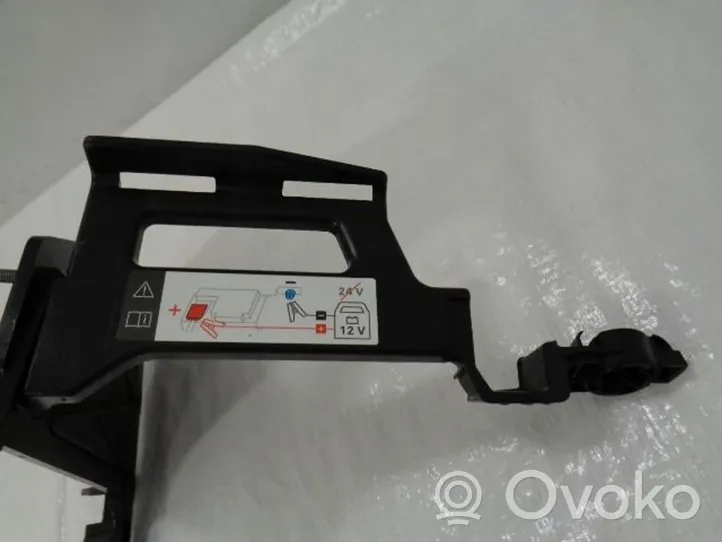 Citroen Berlingo Staffa di montaggio della batteria 9808674780