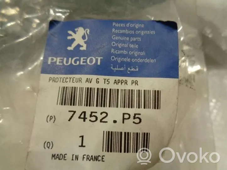 Peugeot 307 Moulure de pare-chocs avant 9634013577