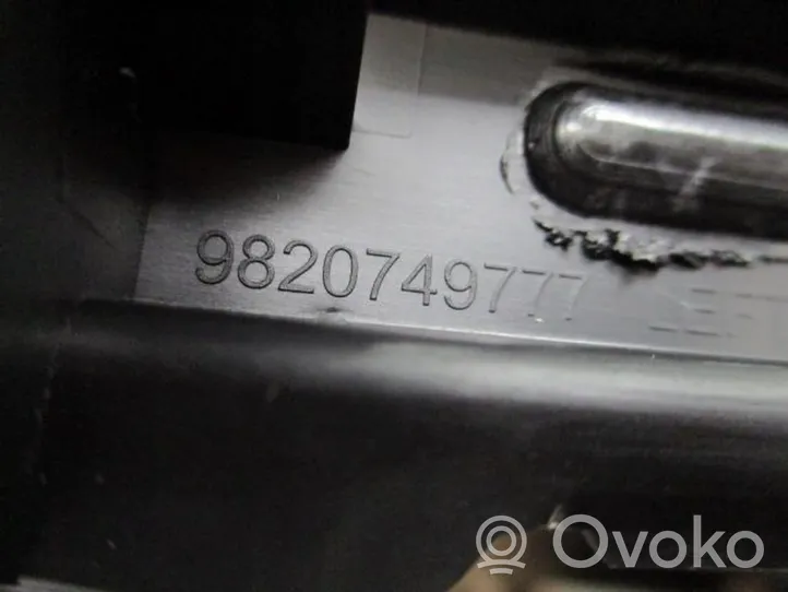 Peugeot Rifter Autres pièces du tableau de bord 16358610FZ