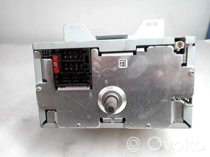 Skoda Octavia Mk2 (1Z) Panel / Radioodtwarzacz CD/DVD/GPS 961601H050