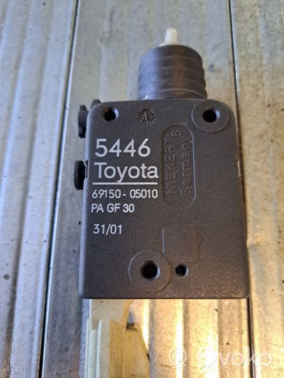 Toyota Avensis T220 Moteur verrouillage centralisé 6915005010