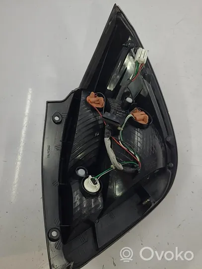 KIA Rio Lampa tylna 924011G210