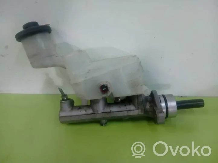 Toyota RAV 4 (XA20) Główny cylinder hamulca 13231110680