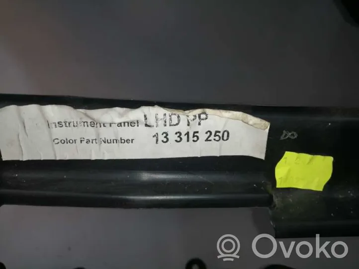Opel Meriva B Deska rozdzielcza 13315250