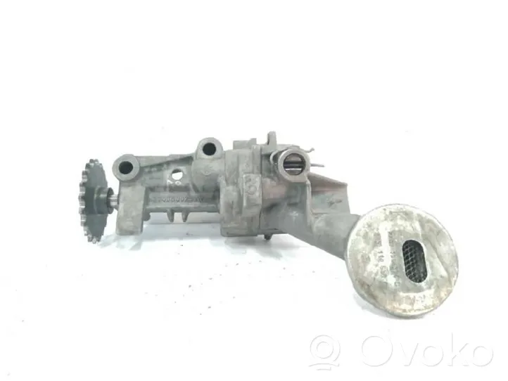 Nissan Primastar Pompa dell’olio 7700600252