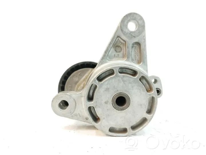 Volkswagen Caddy Tendicinghia generatore/alternatore 04L903315C