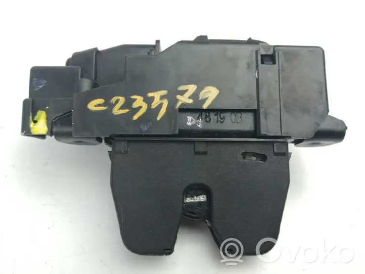 Opel Corsa F Takaluukun lukon salvan moottori 3644675