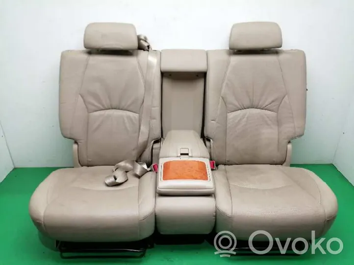 Lexus RX 330 - 350 - 400H Toisen istuinrivin istuimet 