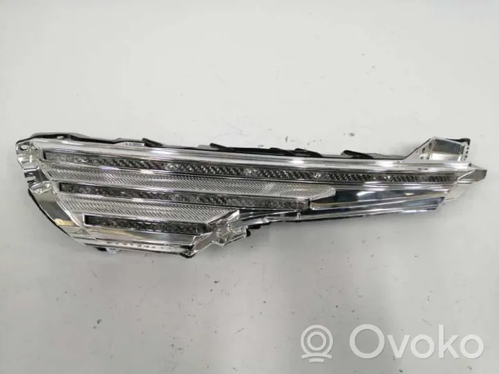 Ford Galaxy Lampa przednia 90050278