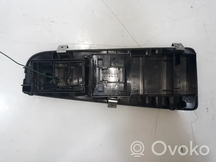 Fiat Bravo Interruttore di controllo dell’alzacristalli elettrico 735416707