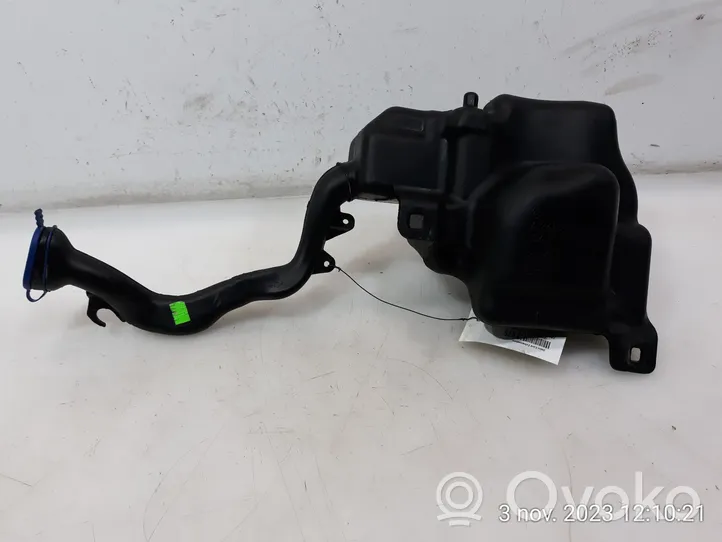 Mercedes-Benz GLA W156 Réservoir de liquide lave-glace A2468690220