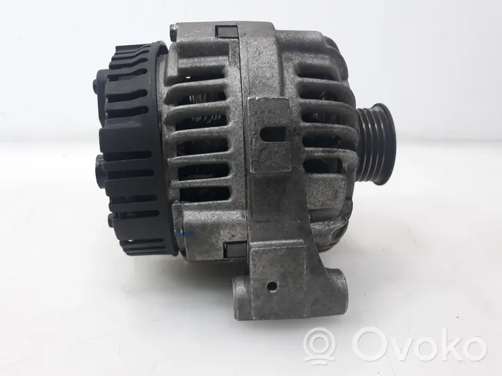 BMW 5 E34 Alternator A13VI18