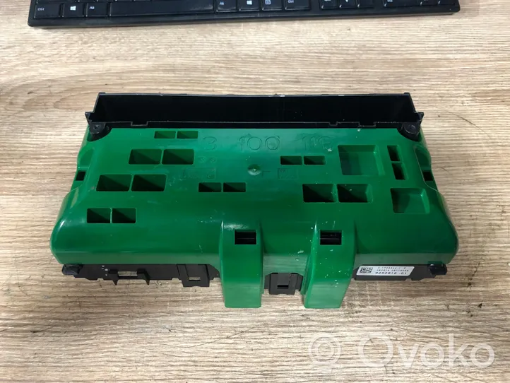 BMW 7 F01 F02 F03 F04 Releju montāžas bloks 9252816