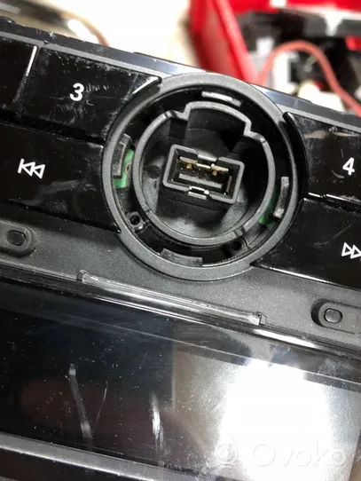 Smart ForTwo II Unité principale radio / CD / DVD / GPS A4539004707