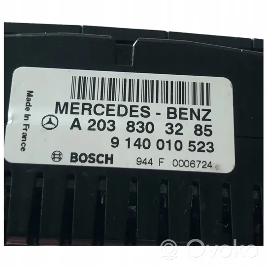 Mercedes-Benz C W203 Panel klimatyzacji A2038303285