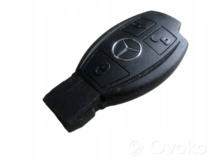 Mercedes-Benz Vito Viano W639 Zündschlüssel / Schlüsselkarte 2010DJ1439