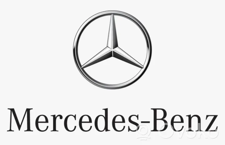 Mercedes-Benz A W176 Takapuskurin koristemuotolista a1768852325
