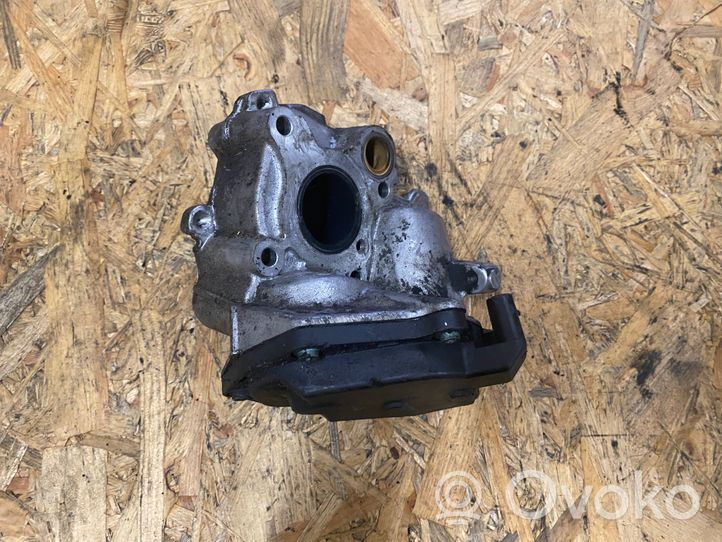 Mercedes-Benz C W204 Valvola EGR A2C53418576